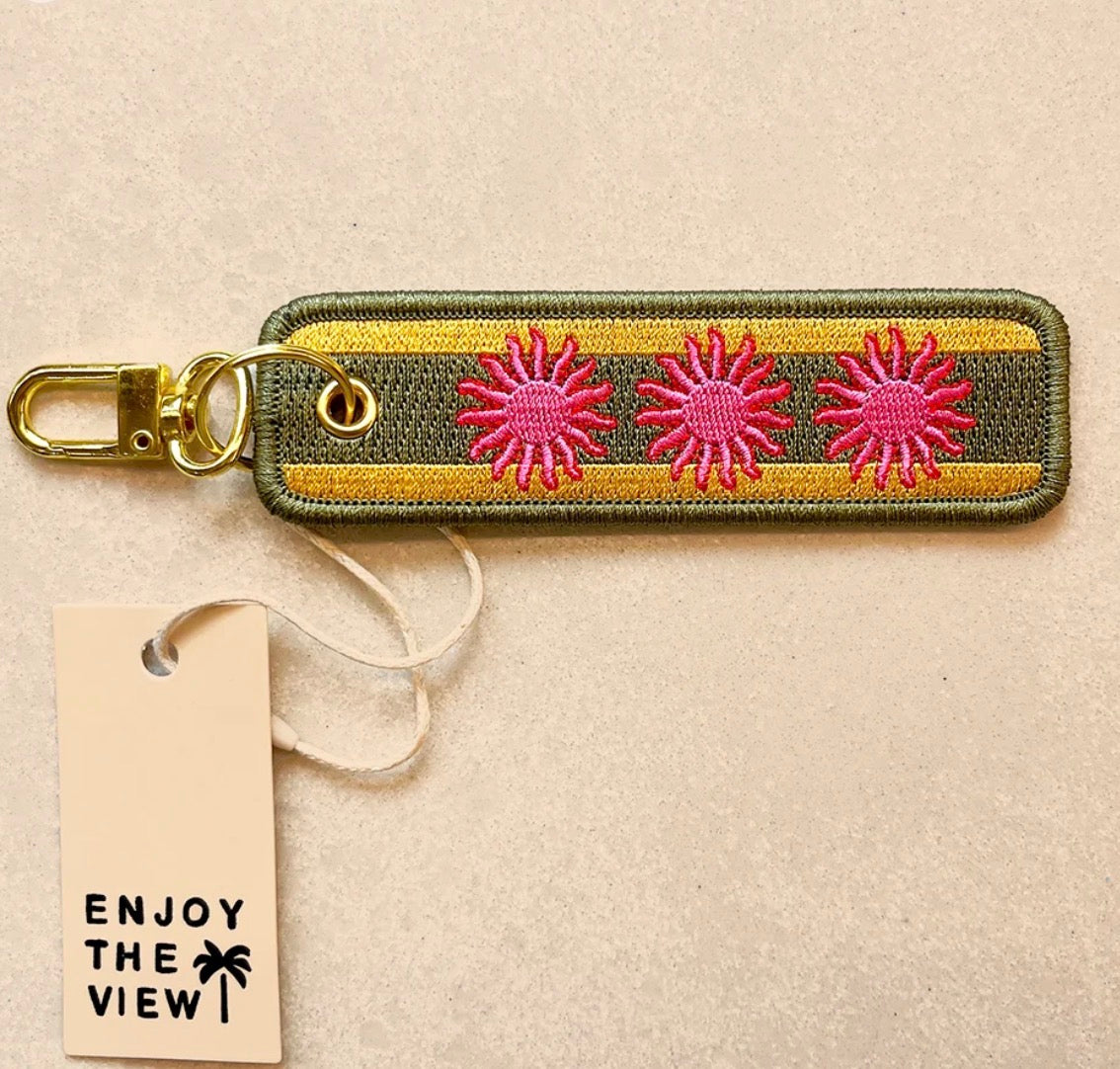 ENJOY THE VIEW KEYCHAIN | SUN